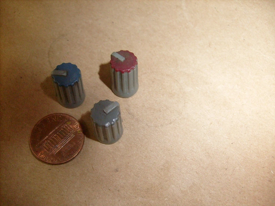 Eurorack MX 2004A 20 Channel Mixer Console Sound Board 3 LOT MIXED   KNOB KNOBS - Image 3 of 4