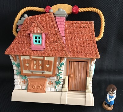 Disney Animators Collection Littles Micro Belle s Cottage & Figur