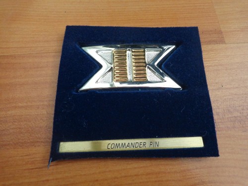 FRANKLIN MINT STAR TREK COMMANDER PIN STERLING 925 SILVER INSIGNIA PLAQUE BADGE - Picture 2 of 3