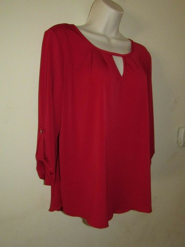 Marianne Womens Medium Top Red Silky NWT Keyhole Neck 3/4 Sleeves Pleated USA - Picture 3 of 8