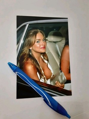 LINDSAY LOHAN BEAUTIFUL ACTRESS, GLOSSY COLOR 4X6 PHOTO