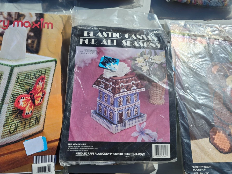 Lot of 14 Plastic Canvas Needlework Craft Kits Bucilla Dimensions Mary Maxim Vtg - Image 3 of 4