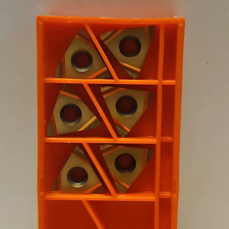 CARMEX  Laydown Threading Insert: 16ER0.8ISO MXC 6 NEW Carbide INSERTS LOT 791 - Image 3 of 4