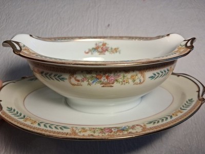 Noritake Tiara (3812) Gravy Boat w/Underplate Holiday Service Table Ware 