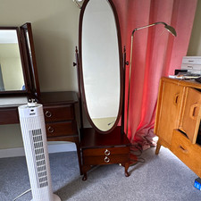 STAG Minstrel Mahogany Dressing Table Oval Mirror 2 Drawers Vintage/Retro