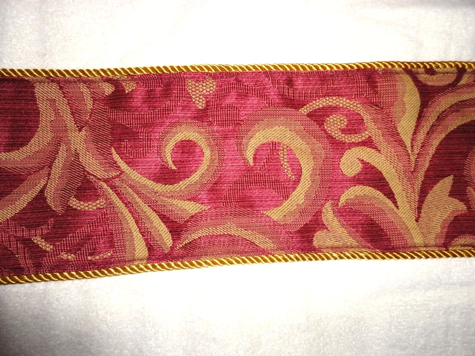 TOALLA DE BAÑO IMPERIAL BACOVA ANGELICA PAISLEY BORDADA ROJA Y DORADA (1) 27X50 Foto 3 de 4