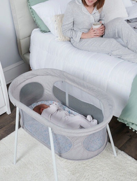 Infant Bassinet • Regalo Baby Basic • Gray • Portable and Collapsible