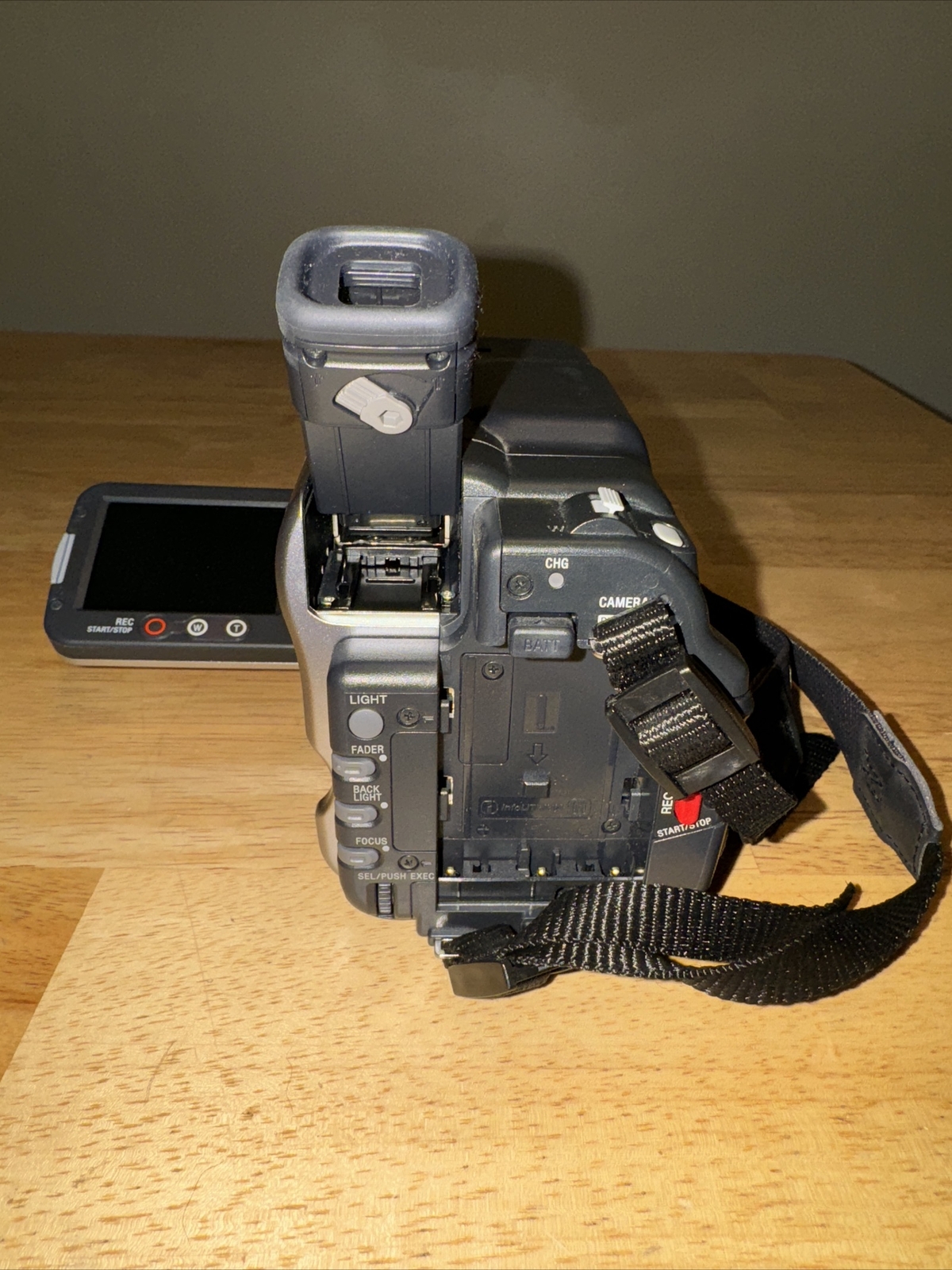Sony Handycam DCRTRV280 Digital8 Camcorder 27242666627 eBay