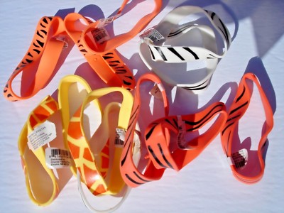 24 RUBBER ZOO BRACELETS CARNIVALS TOYS, PARTY FAVORS, TEACHER'S GIVE AWAY PRIZES