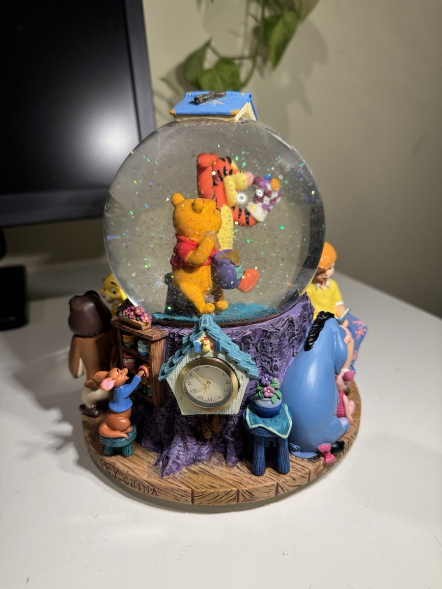 Disney Winnie The Pooh Musical Snow Globe 