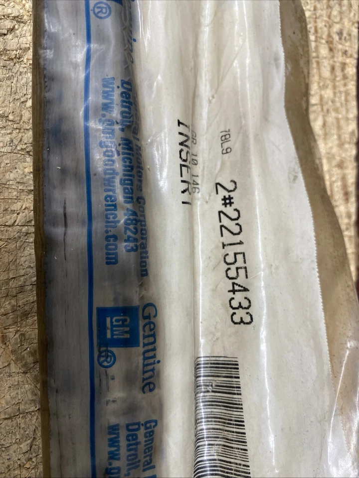 NOS GM OE 22155433 22” Wiper Blade Insert Qty 2 F+S! - Image 3 of 3