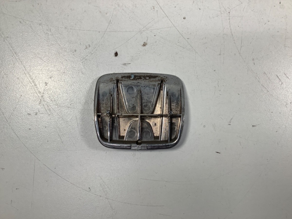 93-95 Honda Civic Coupe Rear Center Emblem 75701-SR8-A00 OEM | eBay