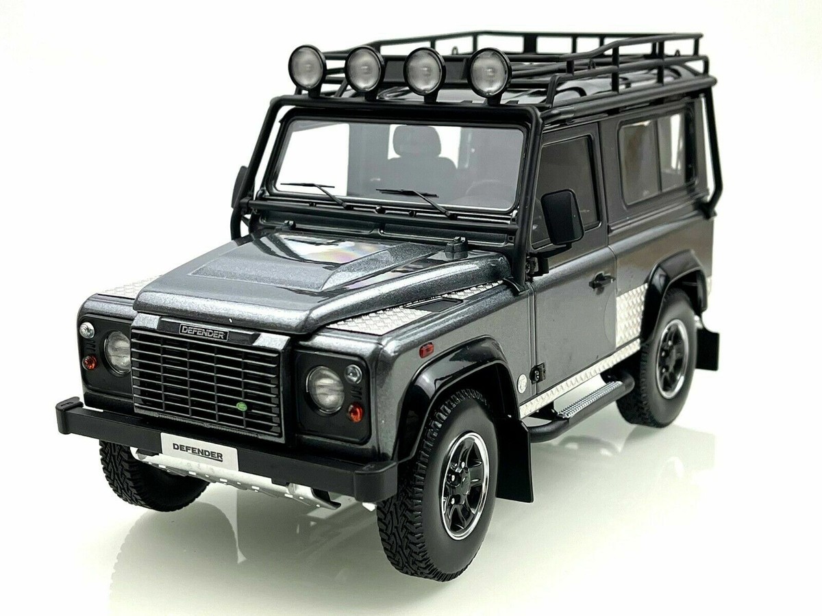 1/18 Land Rover 2007 Defender 90 Adventure W/Roof Rack (Gray