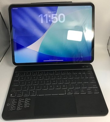 APPLE IPAD PRO M5 256GB, 11'' WIFI + CELLULAR ME2P4LL/A CYCLE COUNT 5 W/ KEYBOARD