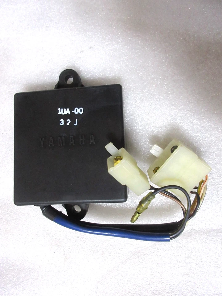 YAMAHA RD350LC YPVS  CONTROL UNIT ASSEMBLY RD350 86-92 RZ350 86-89  1UA-85830-00 - Image 2 of 4