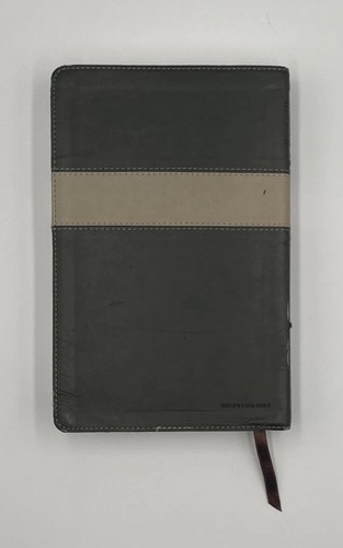 NLT Bible LeatherLike Green Tyndale 2nd Ed 2007 - Picture 2 of 4