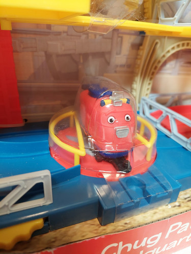 Chuggington Chug Patrol Headquarters: Connectrax Preschool Train Playset + Zach! - Picture 6 of 11