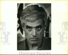 1993 Press Photo New Orleans Saints Jim Mora at Press Conference - nos25790