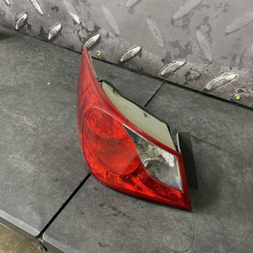 OEM Hyundai Sonata Tail Light Assembly 2011 Left / Driver / LT - Picture 3 of 7