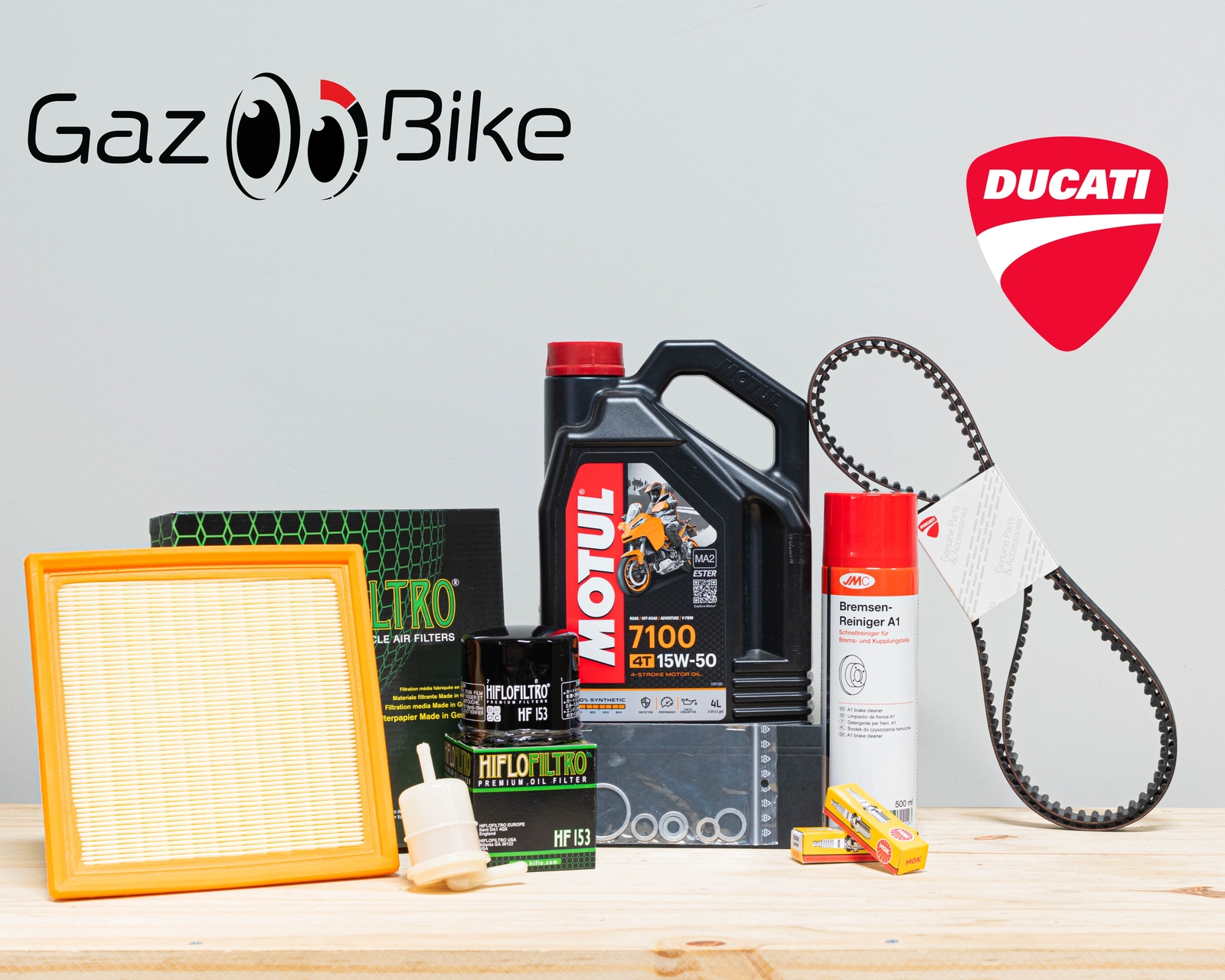 Huile Motul 7100 15W50 formule synthèse haut de gamme pour l'entretien de la Ducati Monster 900