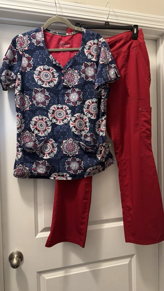 Scrub set Women Lot Of 6 Sets All Pants Are Size Medium Tops Asst M And L - Image 4 of 4