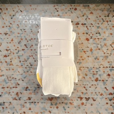GOLD TOE Women Classic Crew Socks 6 Pairs White Cotton Solid Comfort One Size