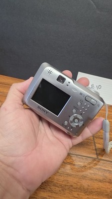 Sony Cyber-shot DSC-S60 4.1MP Digital Camera - Silver for sale