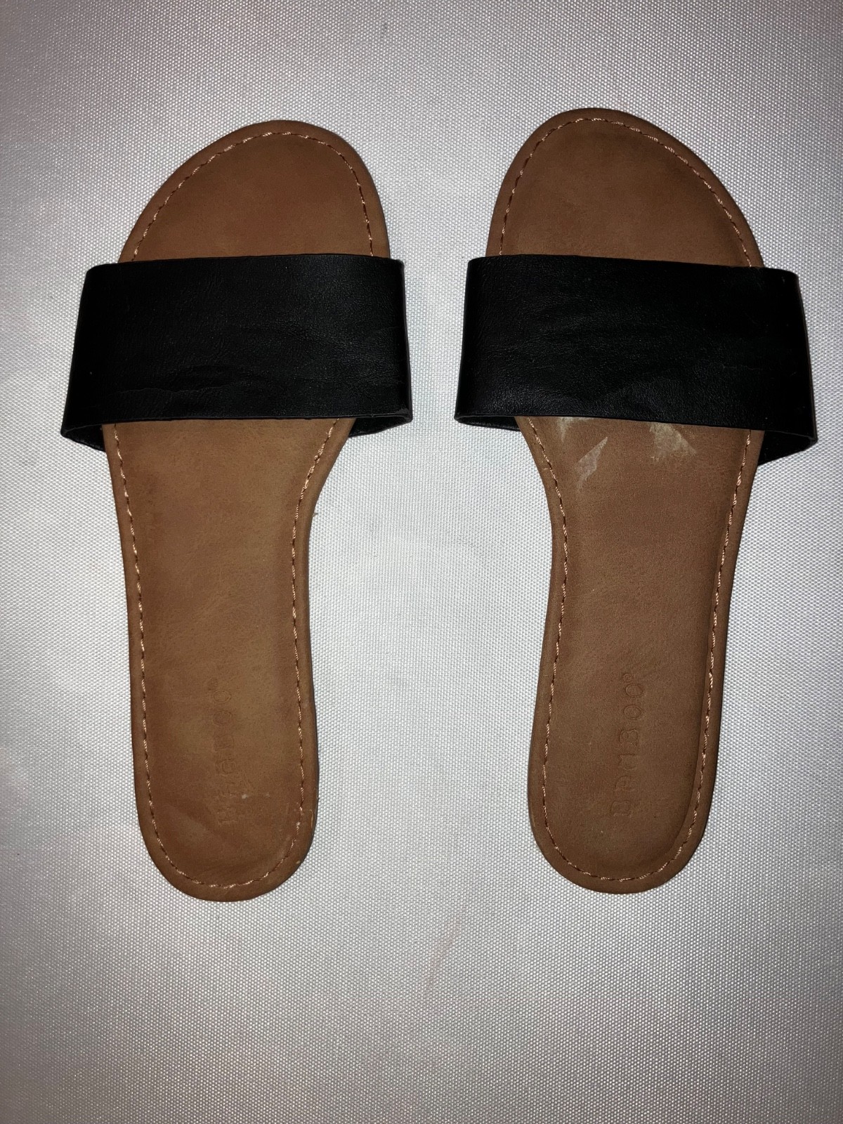 Sandalias de mujer de cuero y gamuza negras y marrones