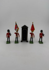 BRITAINS TOY SOLDIERS SET 00091   SCOTS GUARDS COLOUR PARTY  SENTRY BOX