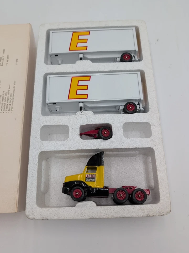 Camión Winross doble Estes Express Lines 1/64  Foto 2 de 2