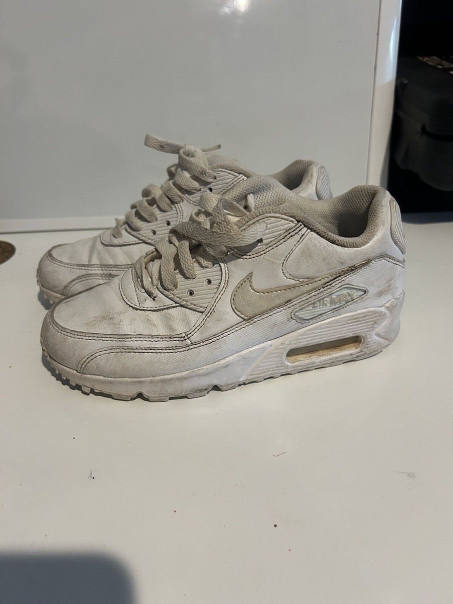 Nike Air Max 90 (833412-100) White Youth Sneakers SIZE 3.5