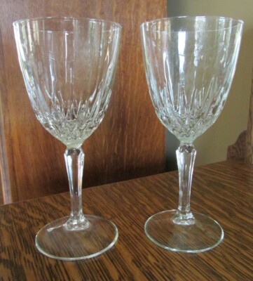 Set of 2 Luminarc Durand 6 Sided Glasses Straight Stem Diamant Cordials 5 1/4'' T