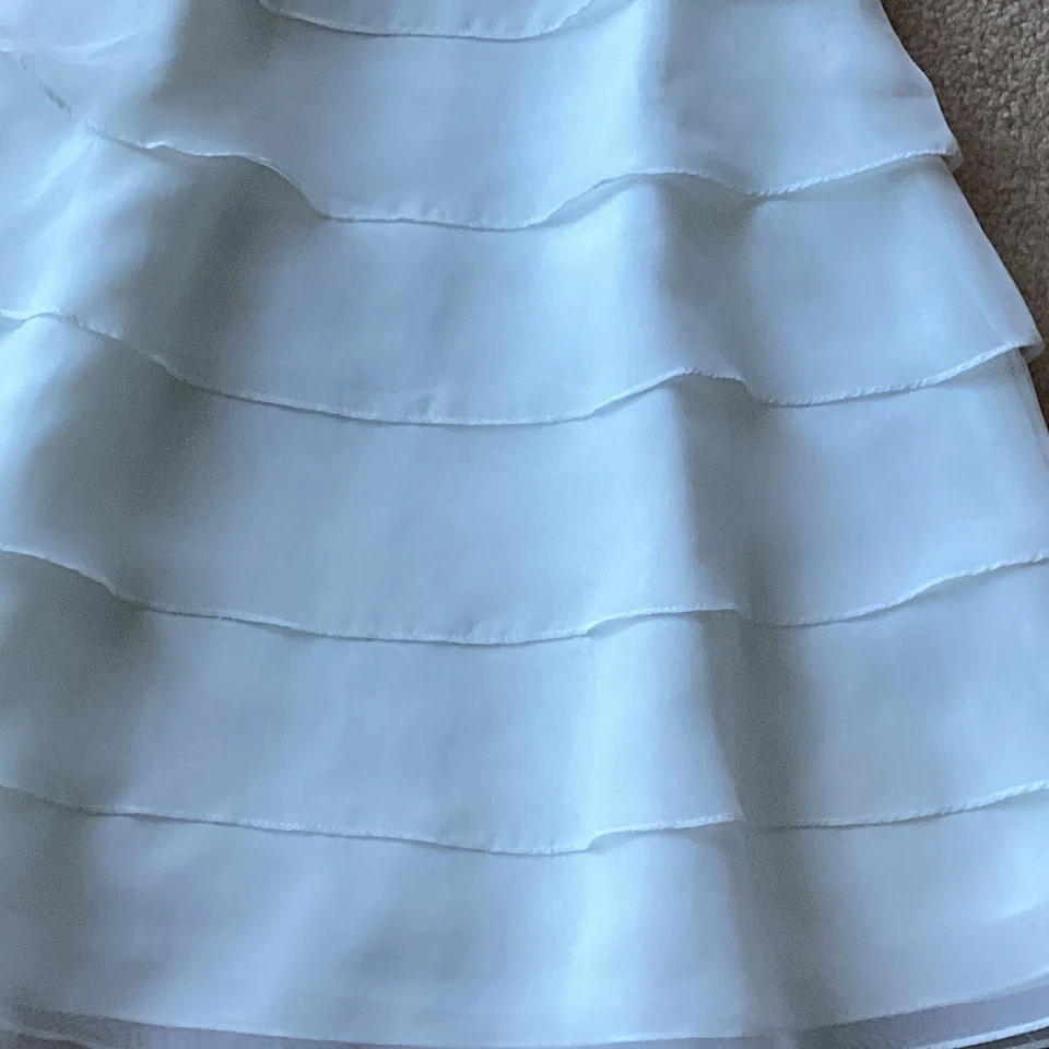 VESTIDO FORMAL BLANCO SIN MANGAS DAVIDS BRIDAL INFANTE 2T, FALDA ESCALONADA O EN CAPAS Foto 3 de 4