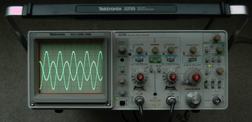 Tektronix 2235 AN/USM488 100MHz Oscilloscope, Two Probes, Power Cord Refurbished