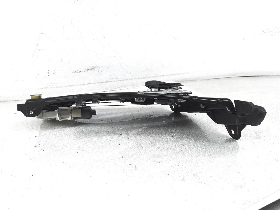 2009-2016 Bmw Z4 Rear Driver Left Quarter Glass Window Regulator 51-37-7-198-307 - Image 4 of 4