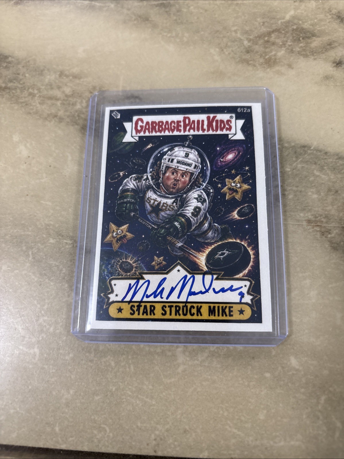 Mike Modano #9  Dallas Stars Autographed  On Card Primetime COA