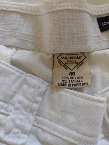 St Johns Bay Size 40 Mens Comfort Cargo Shorts White - Picture 2 of 3