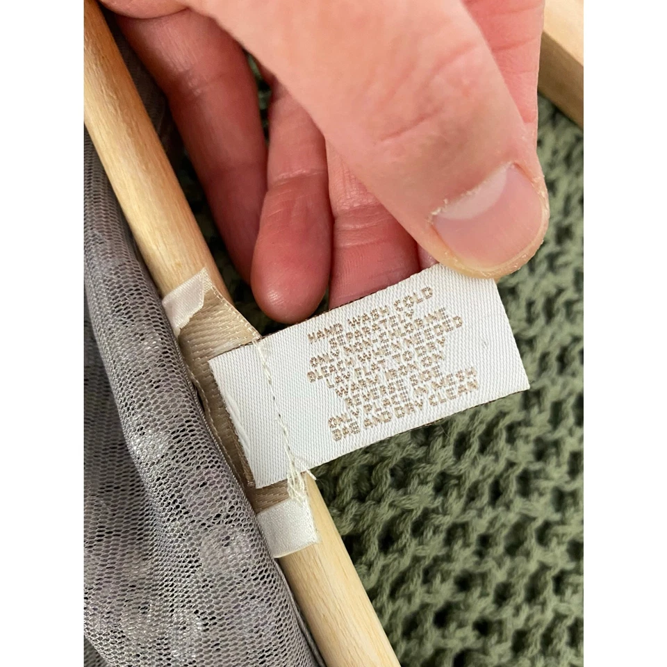 Женская майка Chico's размер 3 серебристая серая с блестками - Изображение 4 из 4