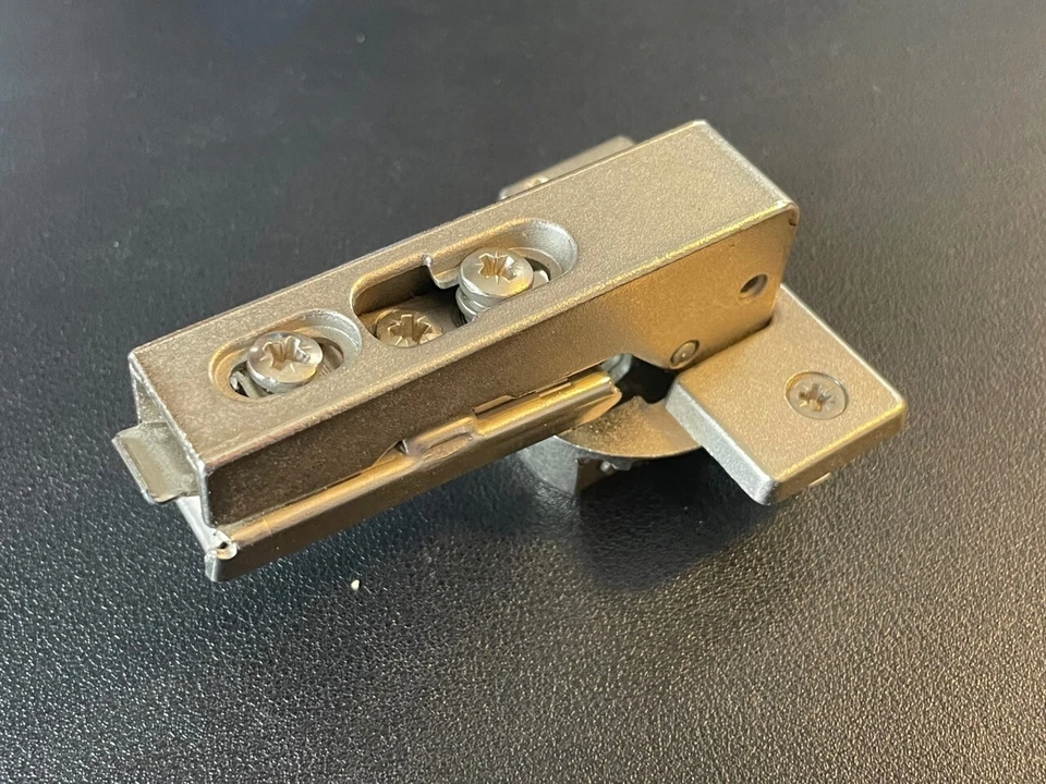 ¡NUEVO! Bisagra de clip serie GRASS 1000 - Oscilación libre | Perfecto estado Foto 4 de 4