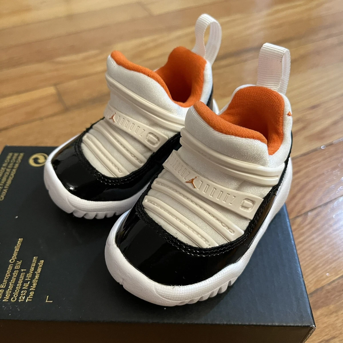 Jordan retro 2025 11 little flex