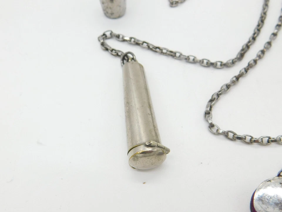 Chatelain de costura grande de acero de corte victoriano con múltiples herramientas antiguo c1850 Foto 2 de 4