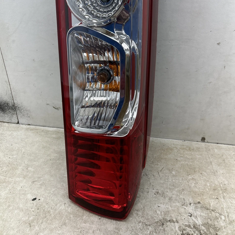 Conjunto de luz trasera Depo 334-1931L-AC para Ram ProMaster 1500 2014-2019 (NOS) Foto 3 de 4