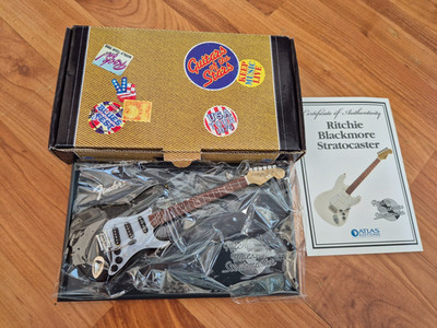 ATLAS - RITCHIE BLACKMORE Stratocaster Miniatur Replik Gitarrenmodell Ornament