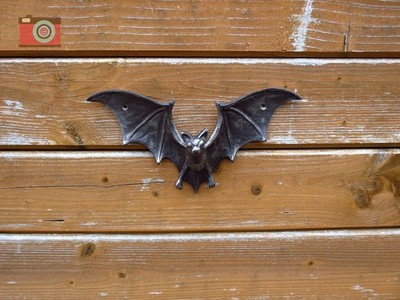 WANDHAKEN, KLEIDERBÜGEL. GUSSEISEN FLIEGERSCHLÄGER. 26 cm, Gothic, Spooky, Halloween