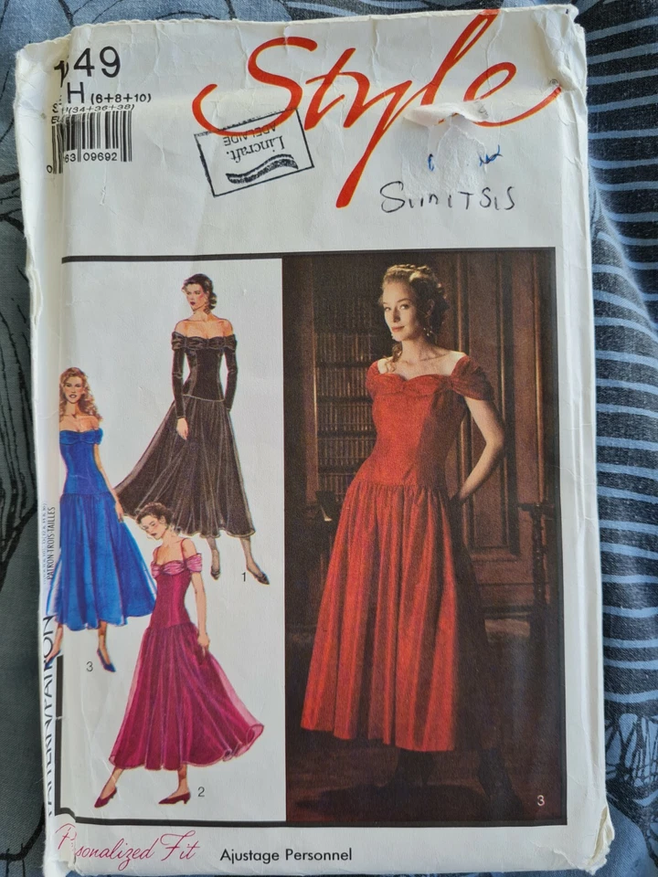 1980s Drop Waist Ballerina Off Shoulder Wedding Dress Style 1649 Sewing Pattern - Image 2 of 3