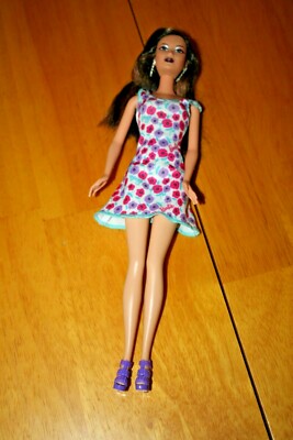 Fashioni Brunette w/Highlight Hair Barbie Doll with Floral Dress-Used