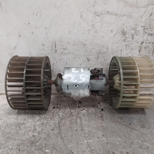 130063031 ventilatore riscaldamento per BMW Z3 ROADSTER (E36) 1.9 1995 225583 - 第 1/5 張圖片