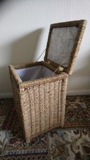 CAJA DE ALMACENAMIENTO VINTAGE TEJIDA DE MIMBRE/CESTA RUSH