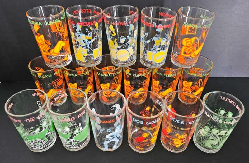 VINTAGE 1971 WELCH'S ARCHIE COMIC JELLY JAM JUICE GLASSES - LOT OF 17 GLASSES