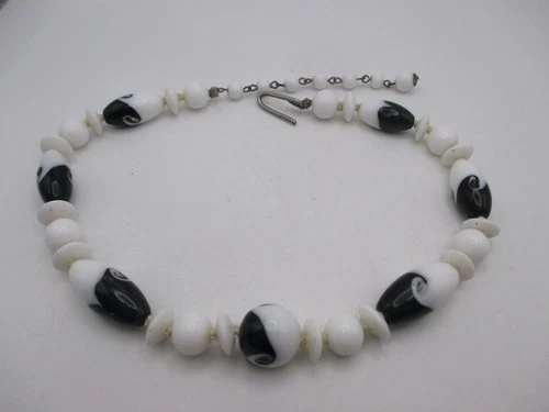 VTG Hand Knotted Black & White Milk Glass Bead Choker Necklace 16"